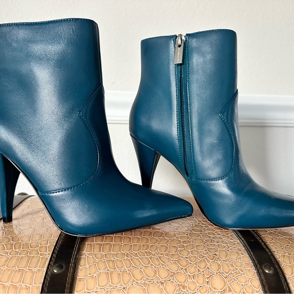 Blue booties, size 6.5 , NEW - Picture 3 of 7